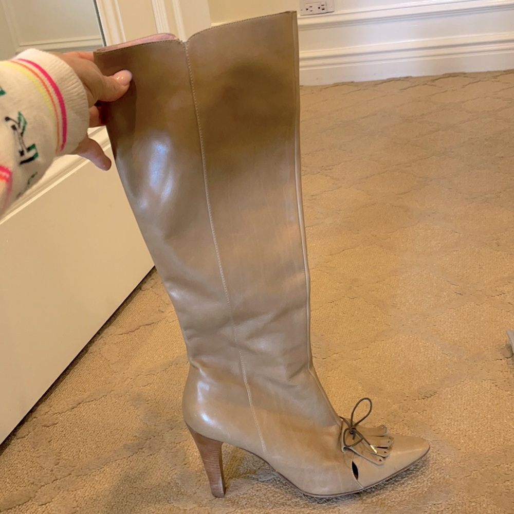 Leather Moschino boots